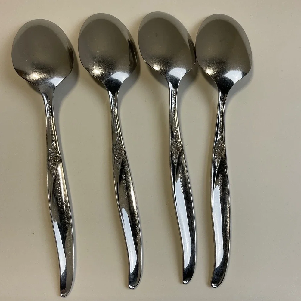 Oneida Wm A Rogers Premier Stainless La Rose Teaspoons Vintage Set of 4 Floral